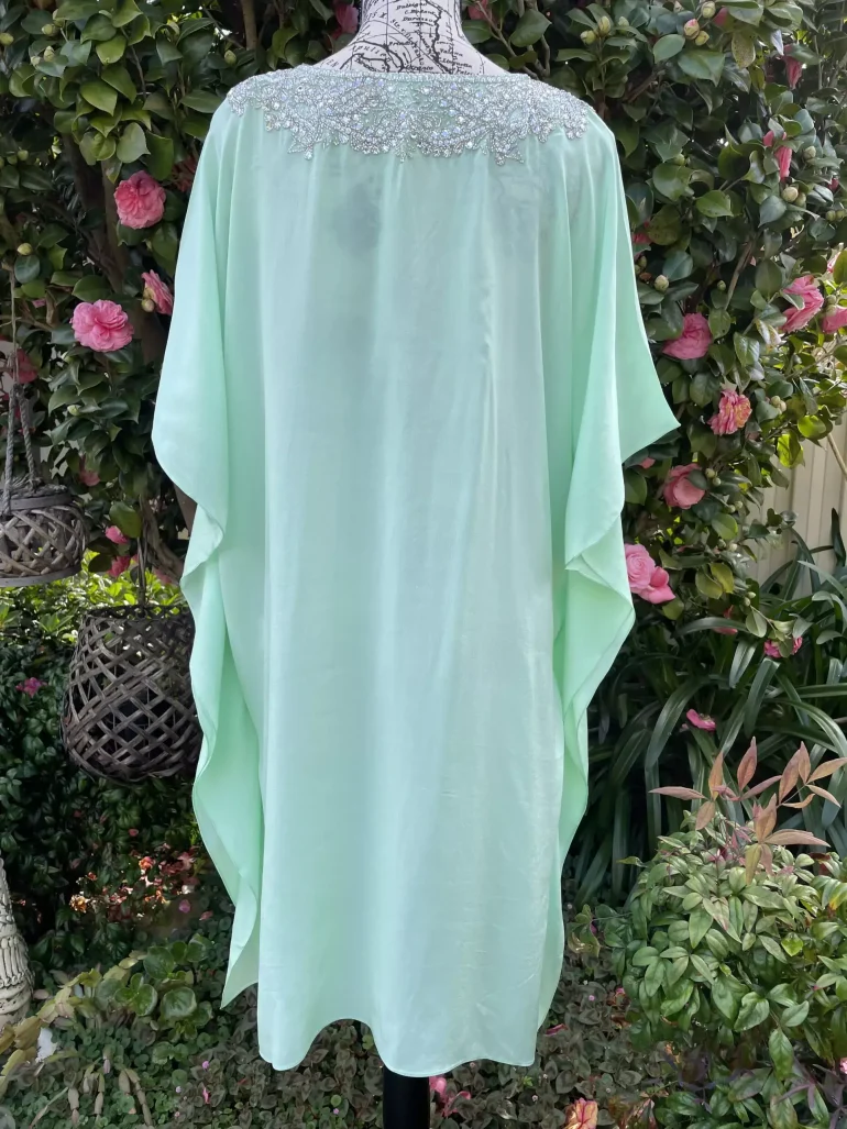 anne-of-green-gables-short-kaftan-image-