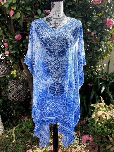 Amy-short-kaftan-image